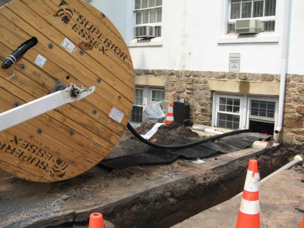 outcabling092.jpg